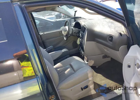 2006 Chrysler Town & Country Touring from USA, damaged, VIN 2A4GP54L66R796595